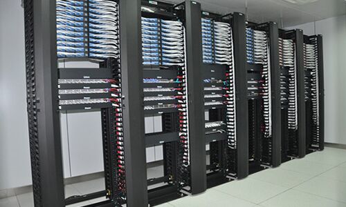 <b>如何維護機架式UPS，才能讓它在機房機櫃裏使用壽命更長?</b>