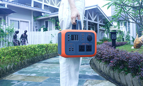 <b>購買戶外便攜式移動電源無從下手?還得看這幾點！</b>
